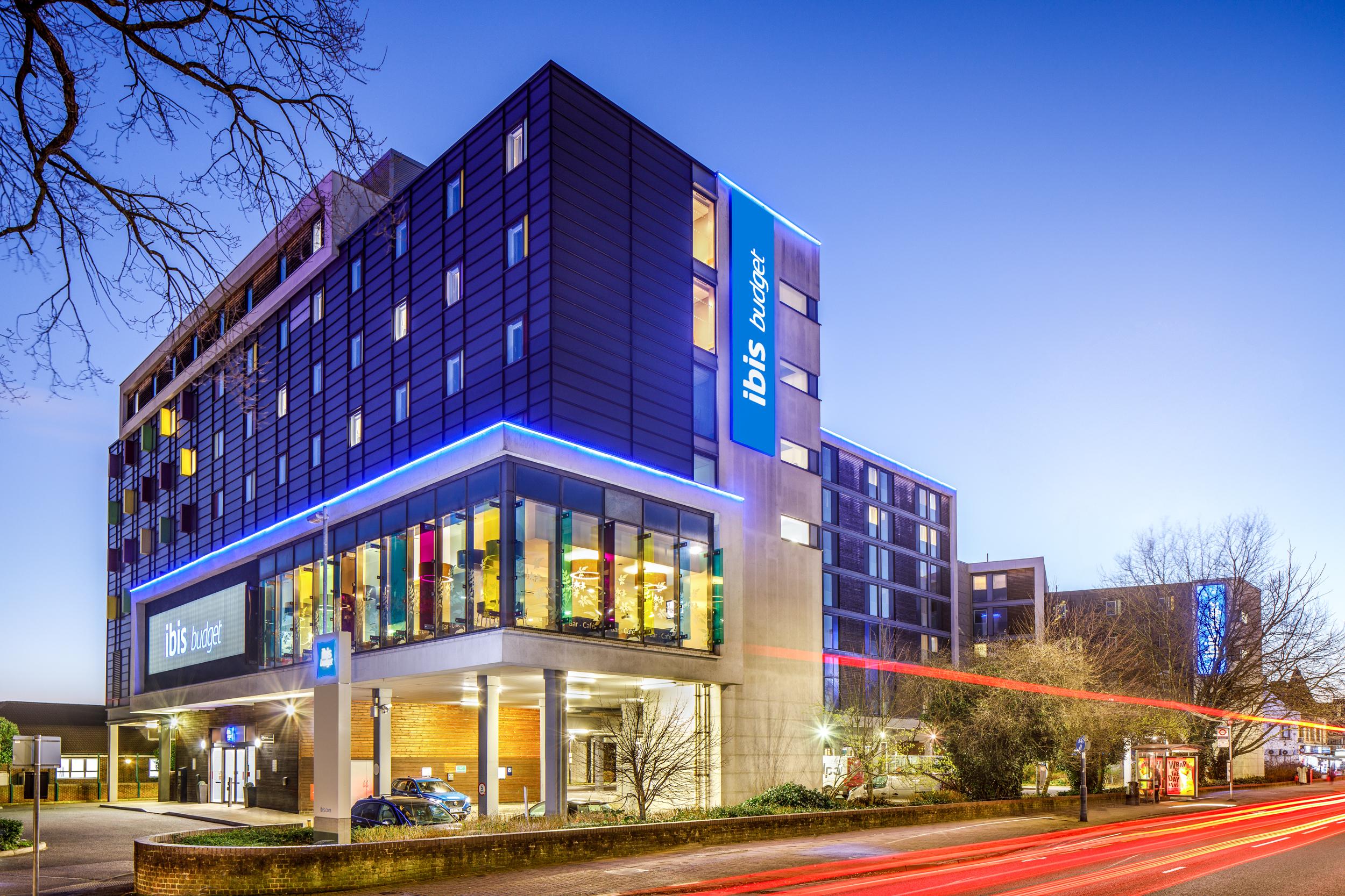 Ibis Budget London Heathrow Central Cranford Exteriér fotografie