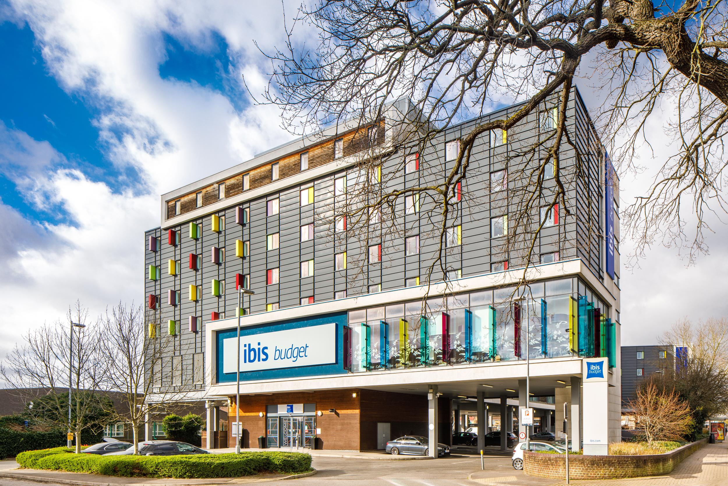 Ibis Budget London Heathrow Central Cranford Exteriér fotografie